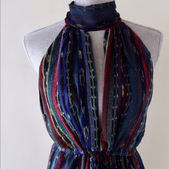 GWEN- Gorgeous Keyhole Halter Maxi Dress - Picture 3 of 6